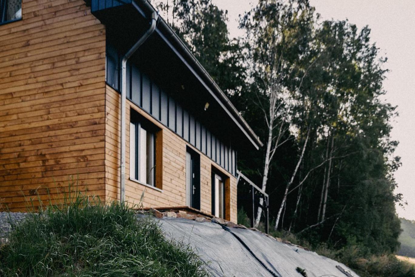 Villa Dom Fotografa W Modrzewiach Wlen Esterno foto